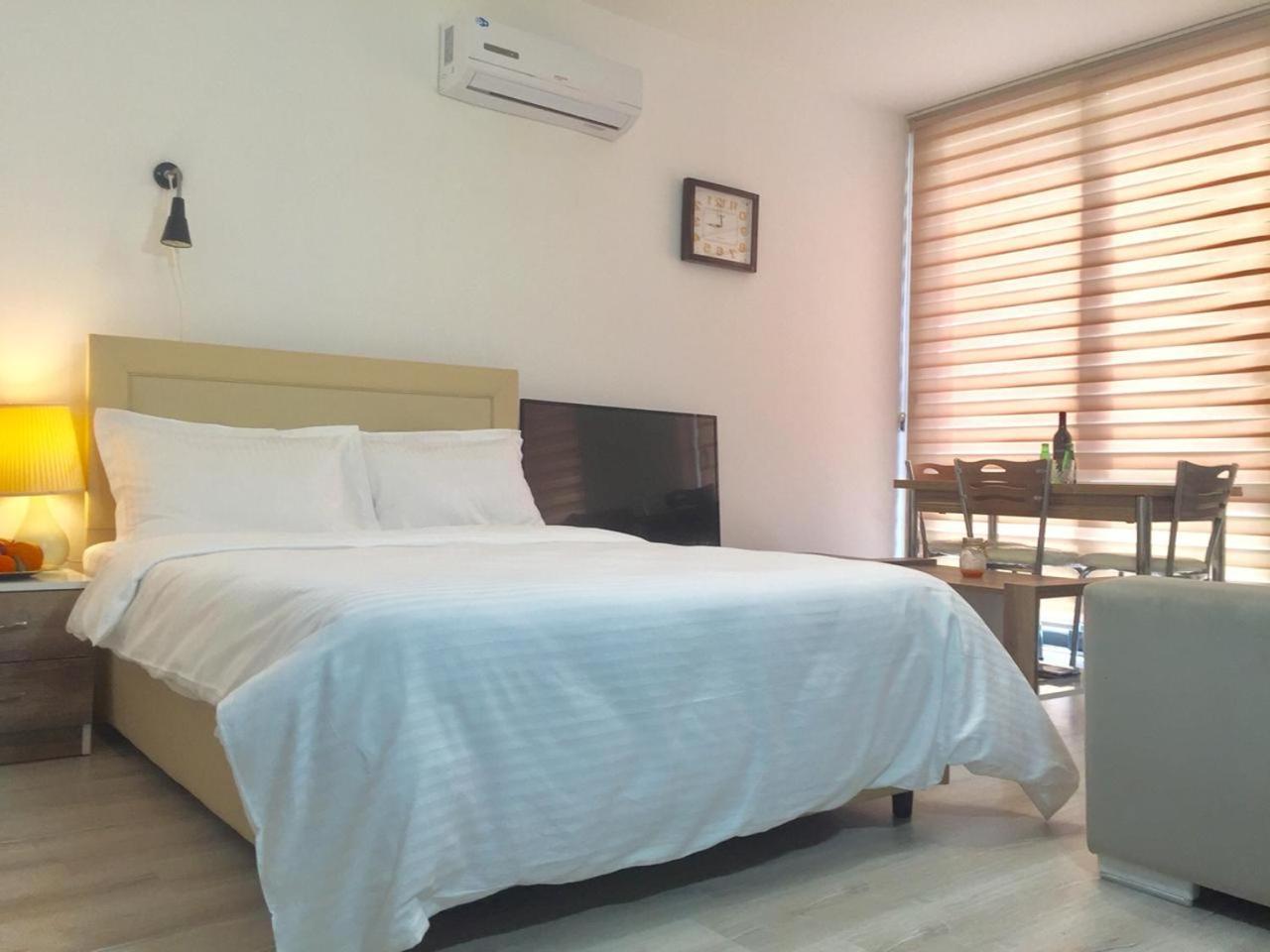 Uptown Holiday App & Pool Daily Rental Contactless Check In & Check Out فاماغوستا الغرفة الصورة