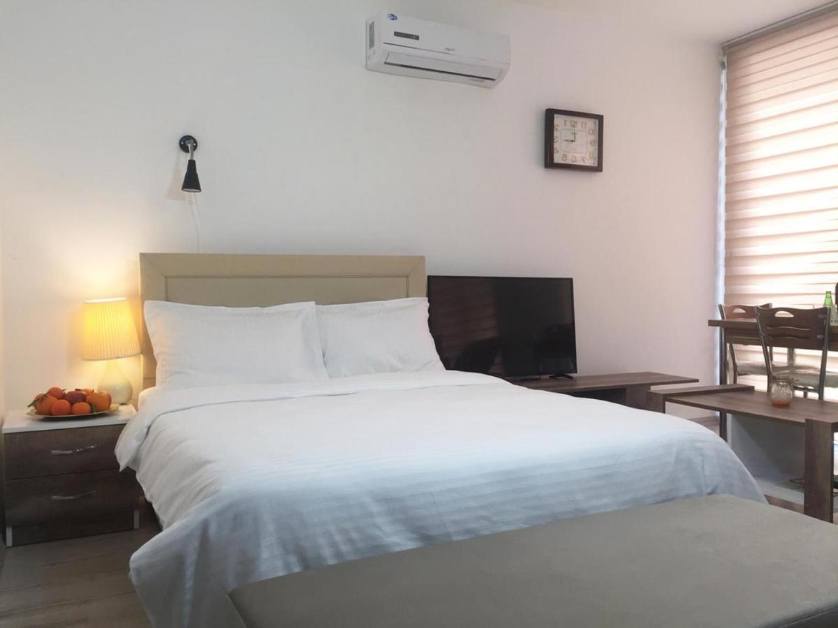 Uptown Holiday App & Pool Daily Rental Contactless Check In & Check Out فاماغوستا المظهر الخارجي الصورة