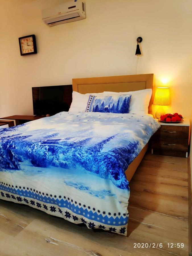 Uptown Holiday App & Pool Daily Rental Contactless Check In & Check Out فاماغوستا المظهر الخارجي الصورة